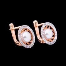Золотые серьги с культ. пресн. жемчугом и фианитами | Seven.Deals Золотые серьги с культ. пресн. жемчугом и фианитами | Seven.Deals